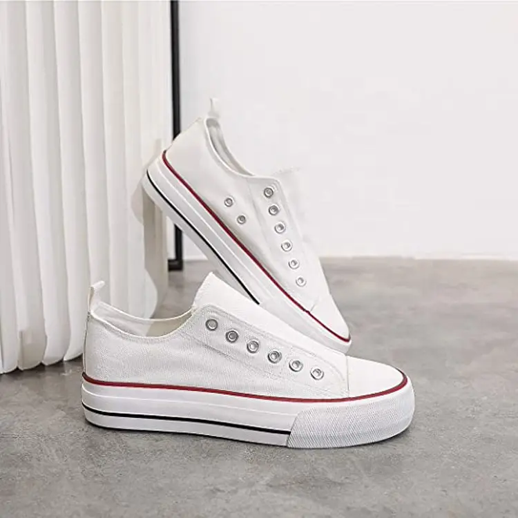 Factory Wholesale Cheap Fashion Custom Logo Simple Style Slip On Unisex Women White Canvas Shoes